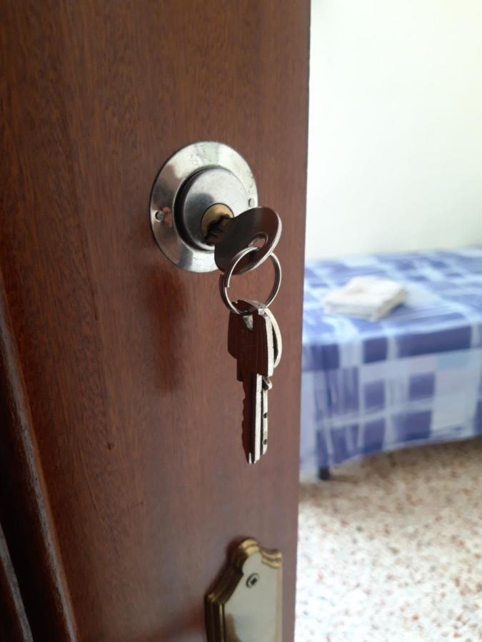 Central Accommodation Alicante Eksteriør bilde
